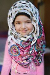 Kumpulan Nama Bayi Perempuan Islami 3 suku kata Yg Keren