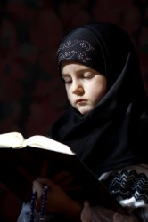 Rangkaian Indah 3 suku kata Nama Bayi Perempuan Islami Modern