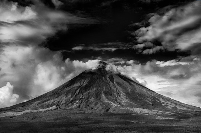 15 Arti Mimpi Gunung Meletus Lengkap Dengan Maknanya - detik Life